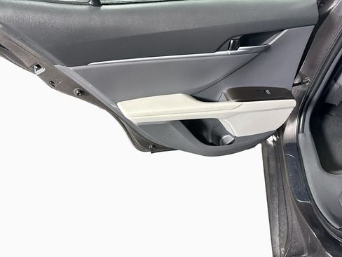 Used 2022 Toyota Camry LE FWD image 25