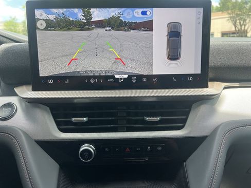 New 2026 Ford Explorer Active RWD image 5