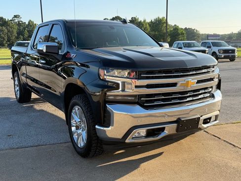 Used 2022 Chevrolet Silverado 1500 LTZ w/ LTZ Convenience Package II AWD/4WD image 7