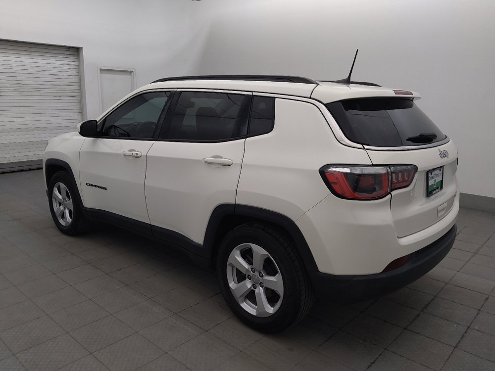 Used 2019 Jeep Compass Latitude w/ Popular Equipment Group FWD image 3