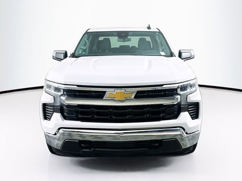Used 2023 Chevrolet Silverado 1500 LT AWD/4WD image 2
