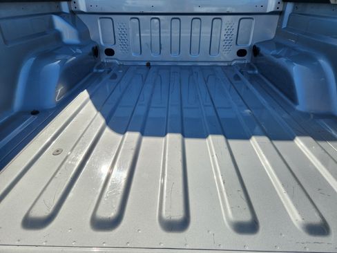 Used 2024 Jeep Gladiator Sport AWD/4WD image 33