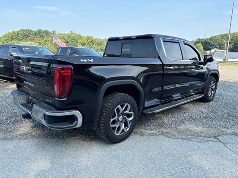 Used 2023 GMC Sierra 1500 SLT w/ SLT Premium Package AWD/4WD image 5