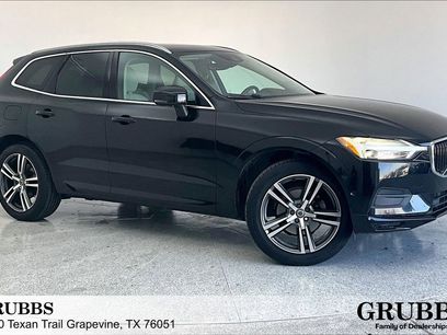 Used 2018 Volvo XC60 T5 Momentum w/ Vision Package