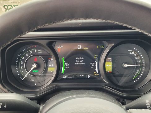 Used 2025 Jeep Wrangler Unlimited Rubicon 4xe w/ Safety Group AWD/4WD image 22