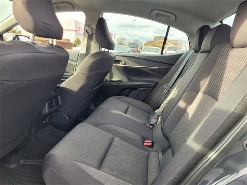 Used 2025 Toyota Camry LE image 6