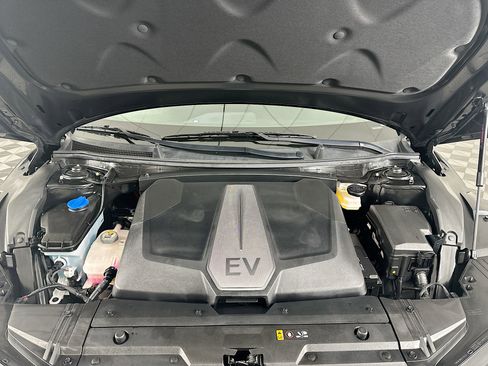 Used 2024 Kia EV6 Wind RWD image 34
