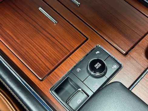Used 2021 Lincoln Navigator Reserve w/ Luxury Package AWD/4WD image 47