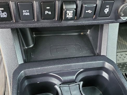 Used 2022 Toyota Tacoma TRD Off-Road w/ Technology Package image 34