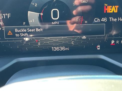 Used 2025 GMC Acadia Elevation image 18