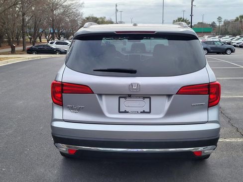 Used 2017 Honda Pilot Touring image 3