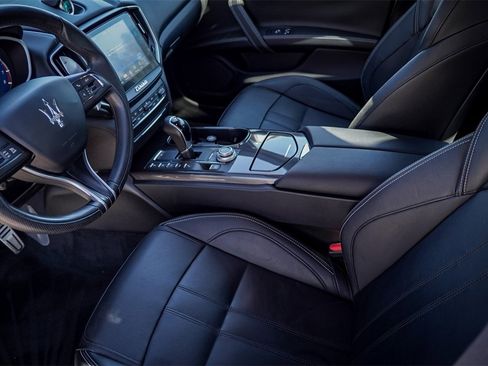 Used 2018 Maserati Ghibli S GranSport image 9