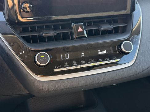 Used 2024 Toyota Corolla LE image 22