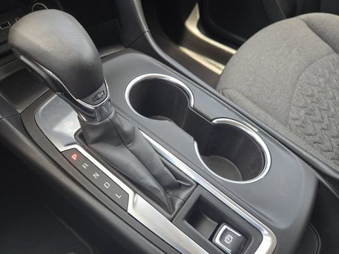 Used 2022 Chevrolet Equinox LT FWD image 21