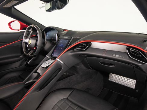 Certified 2026 Ferrari Roma Spider RWD image 31