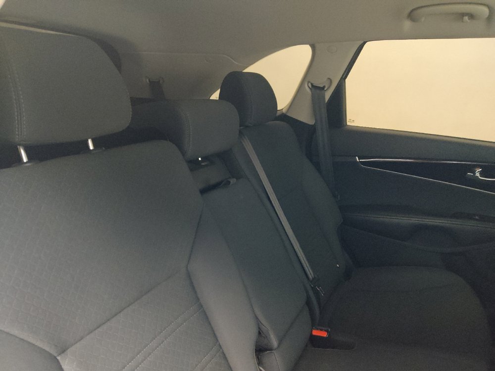 Used 2020 Kia Sorento LX FWD image 19