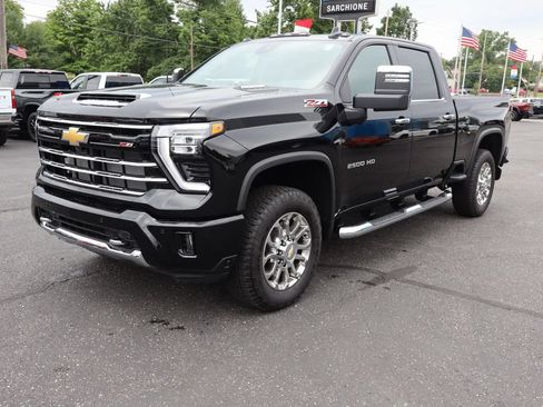 New 2026 Chevrolet Silverado 2500 LT w/ Z71 Chrome Sport Edition AWD/4WD image 22