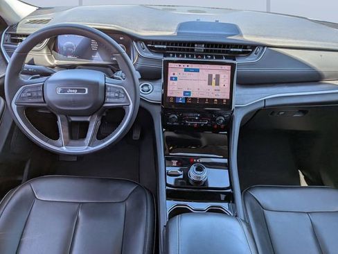 Used 2023 Jeep Grand Cherokee L Limited AWD/4WD image 15