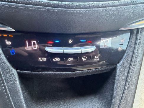 Used 2017 Cadillac XT5 Premium Luxury AWD/4WD image 21
