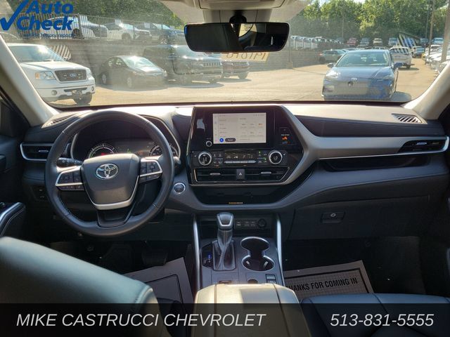 Used 2023 Toyota Highlander XLE FWD image 10