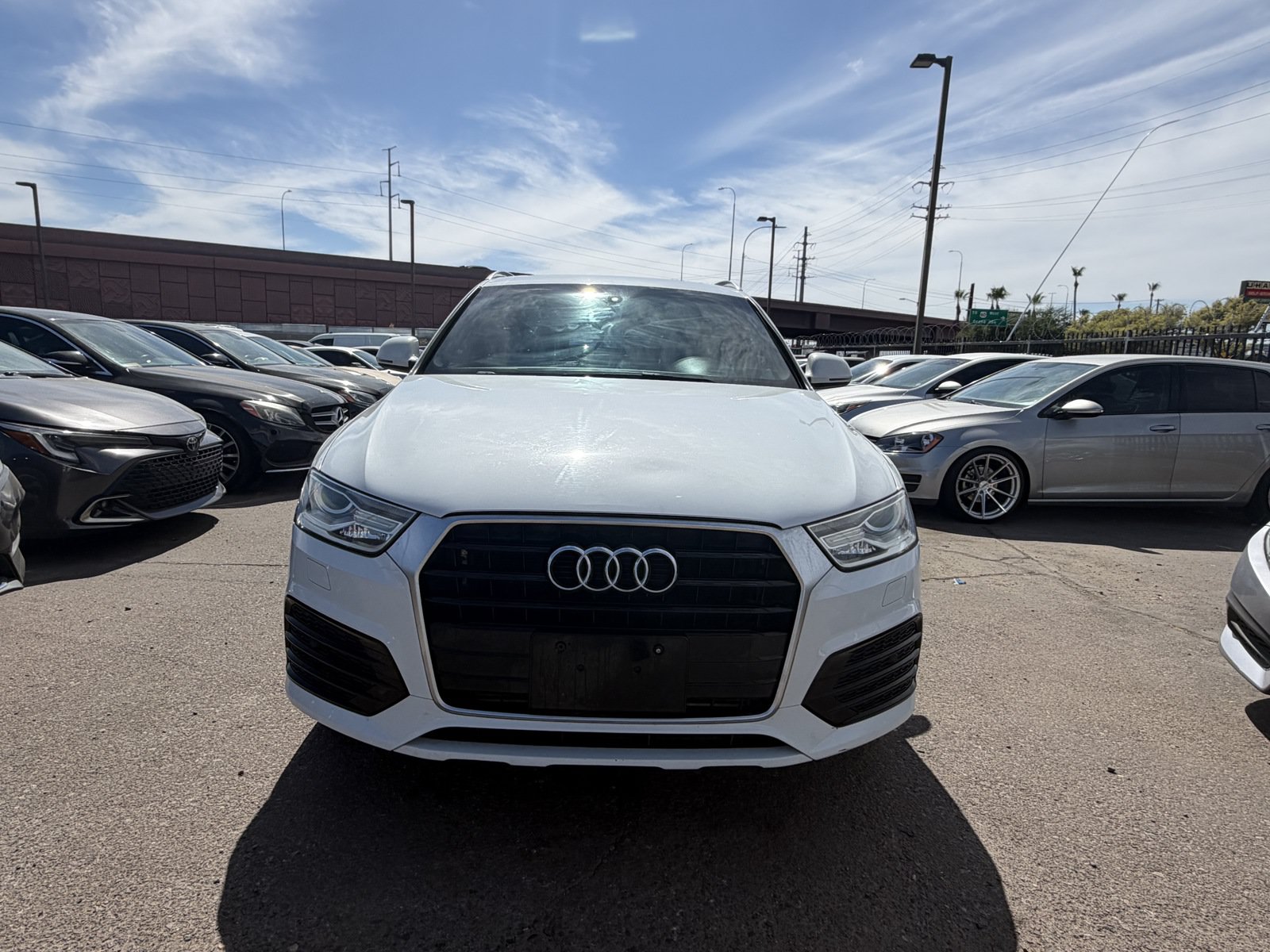 Used 2018 Audi Q3 2.0T Premium w/ Convenience Package FWD image 2