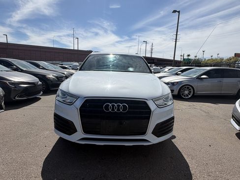 Used 2018 Audi Q3 2.0T Premium w/ Convenience Package FWD image 2