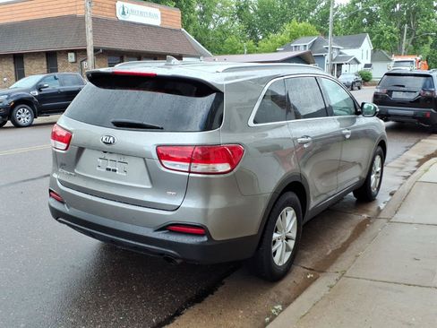 Used 2016 Kia Sorento AWD w/ LX Convenience Package image 6
