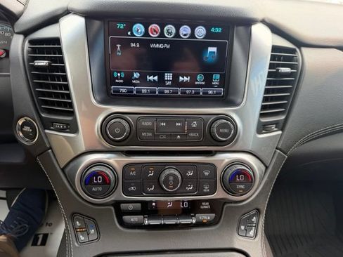 Used 2019 Chevrolet Suburban Premier w/ Premier Plus Edition AWD/4WD image 25