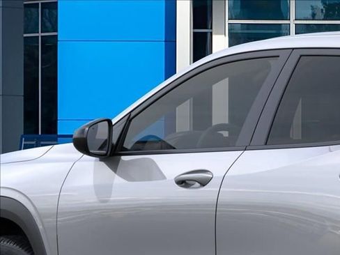 New 2026 Chevrolet Trax RS w/ Sunroof Package image 12