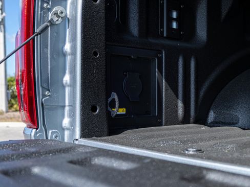 New 2025 Ford F150 Lariat w/ Equipment Group 501A Mid image 27