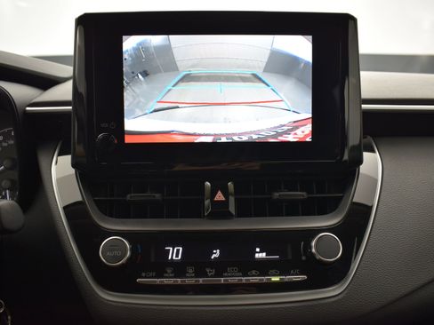 Used 2024 Toyota Corolla LE FWD image 15