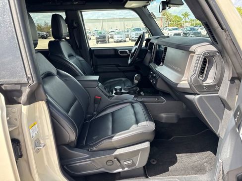 Used 2025 Ford Bronco Outer Banks image 27