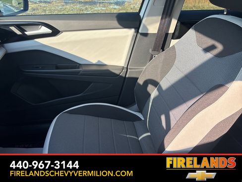 Used 2025 Volkswagen Taos S image 12