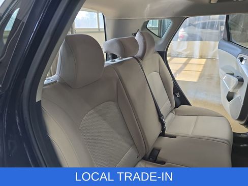 Used 2023 Kia Soul LX image 11