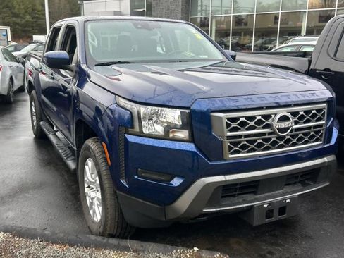 Used 2022 Nissan Frontier SV w/ Technology Package image 3