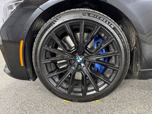 Used 2021 BMW 750i xDrive w/ Executive Package AWD/4WD image 19