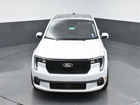 Used 2025 Ford Maverick Lobo image 41