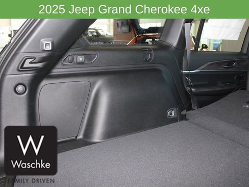 New 2025 Jeep Grand Cherokee Limited 4xe w/ Trailer Tow Package AWD/4WD image 17