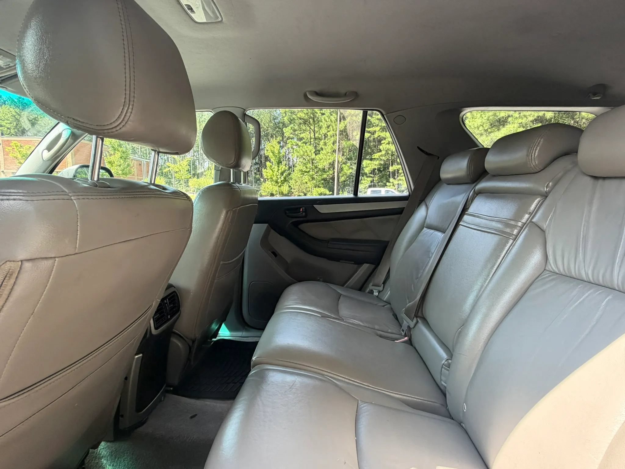 Used 2005 Toyota 4Runner SR5 RWD image 12
