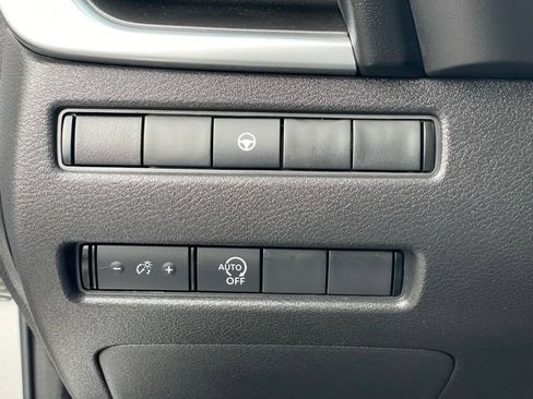 Certified 2023 Nissan Rogue SV AWD/4WD image 18