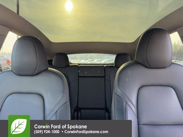 Used 2024 Tesla Model Y Long Range AWD/4WD image 35