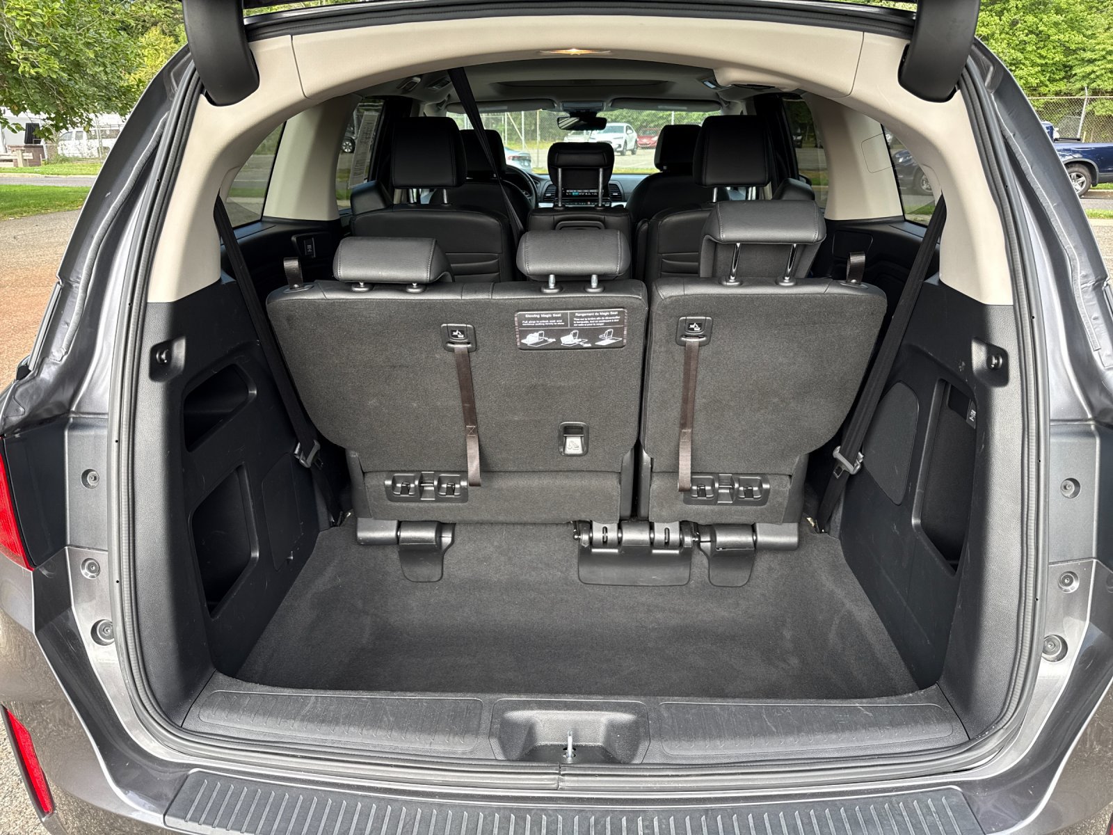 Used 2025 Honda Odyssey EX-L image 16