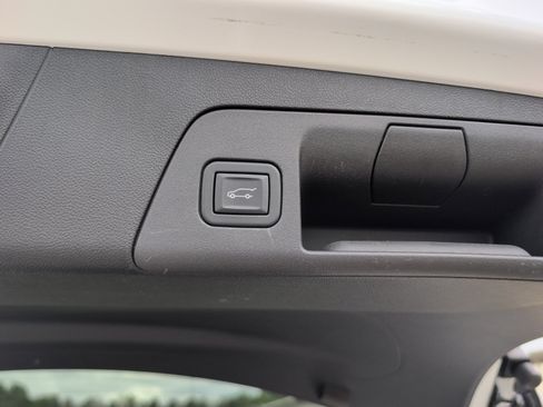 Used 2023 Buick Envision Preferred image 6