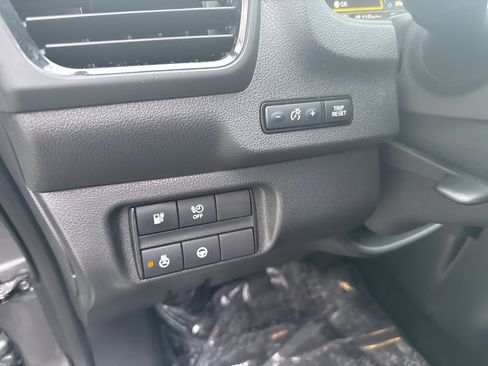 Used 2019 Nissan Leaf SV w/ SV Technology Package image 31