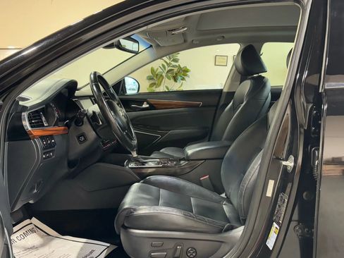 Used 2017 Kia Cadenza Technology FWD image 13