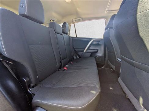 Used 2015 Toyota RAV4 XLE image 20