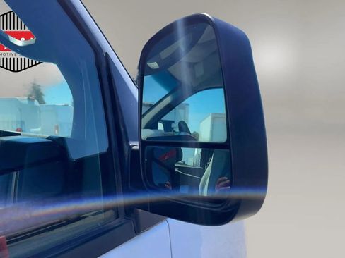 Used 2013 Chevrolet Express 2500 RWD image 38