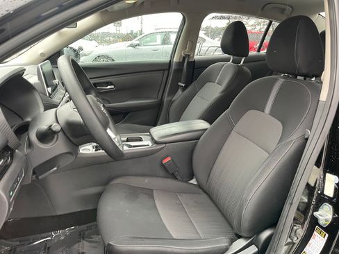 Used 2024 Nissan Sentra SV image 13