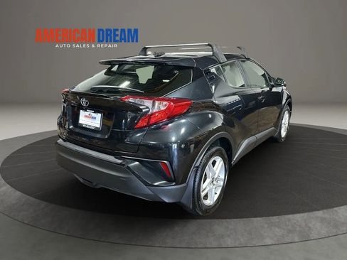 Used 2021 Toyota C-HR LE FWD image 5