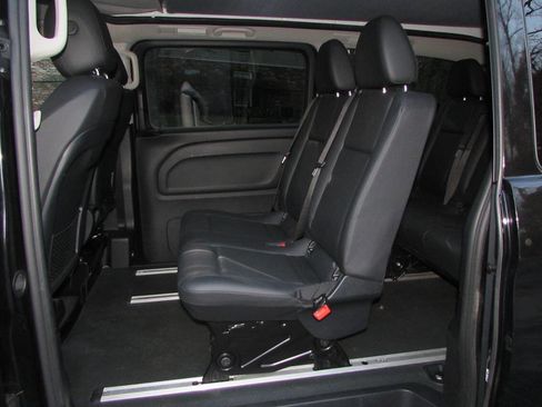 Used 2018 Mercedes-Benz Metris Passenger image 15